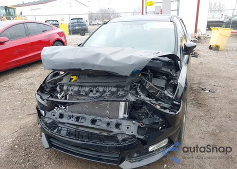 2018 Ford Focus St z USA, uszkodzony, nr VIN 1FADP3L95JL213427